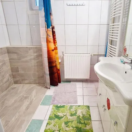 Apartament Eszterhaz Apartman *